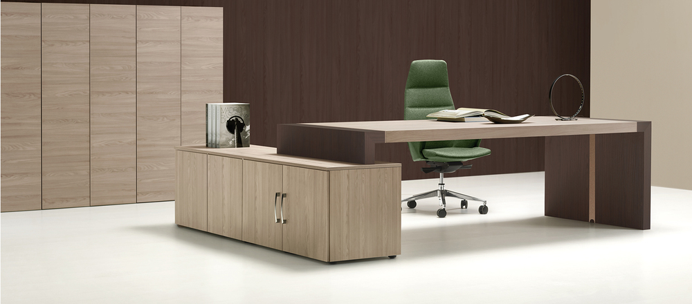 Scrivania direzionale Fold Executive di Brunoffice: in noce reale